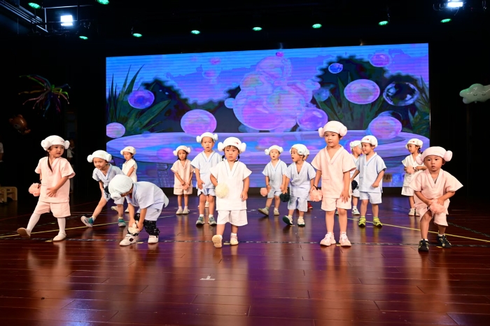 小狮子洗澡 小狮子洗澡